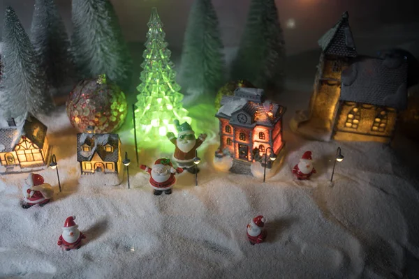圣诞背景图片，雪地上，免费的文字空间。 圣诞装饰 — 图库照片