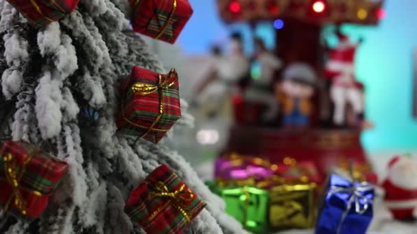 Κοντινό Πλάνο Χριστουγεννιάτικης Σύνθεσης Μινιατούρες Φιγούρες Παιχνιδιών — Αρχείο Βίντεο