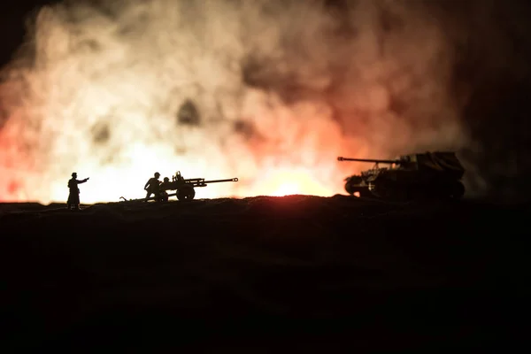 War Concept. Military silhouettes fighting scene on war fog sky background, World War German Tanks Silhouettes Below Cloudy Skyline At night. Attack scene. Armored vehicles and infantry. — Stock Photo, Image