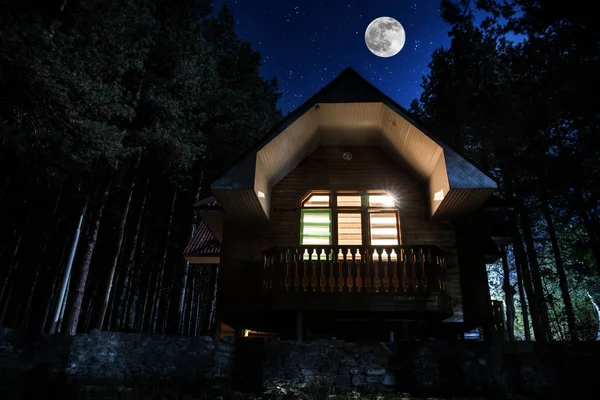 Mountain Night Landskap Byggnad Natten Med Måne Eller Vintage Hus — Stockfoto