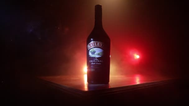 Баку Азербайджан Феб 2020 Baileys Irish Cream Ирландский Ликер Основе — стоковое видео