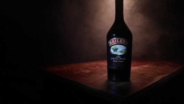 Baku Azerbaijan Feb 2020 Baileys Irish Cream Irish Whiskey Cream — Stok video