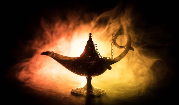 Anque Aladdin Arabian Night Genie 스타일의 부드러운 어두운 희망의 — 스톡 사진