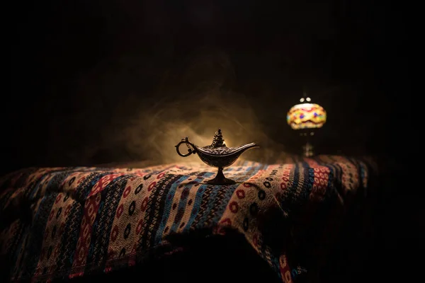 Antique Aladdin Arabian Nights Genie Style Oil Lamp Soft Light — Stock Photo, Image