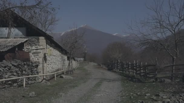 Живописные Кадры Деревни Сельских Домов Осенним Утром — стоковое видео