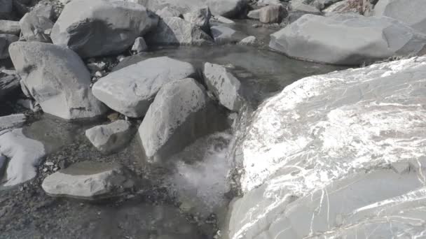 Close Footage Pebble Stones Water Mountain River — Stock Video