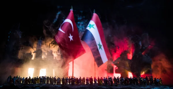 Gros Plan Drapeaux Syrie Turquie Contre Ville Détruite Nuit Diorama — Photo