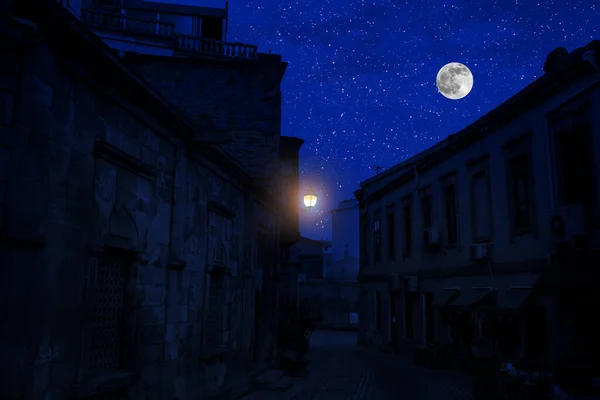 Luna Llena Sobre Ciudad Por Noche Bakú Azerbaiyán Gran Luna — Foto de Stock