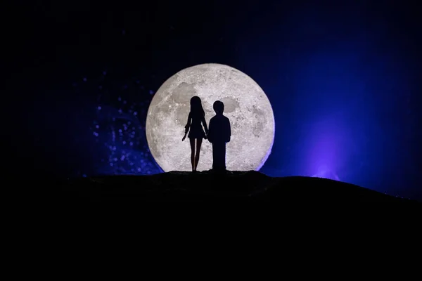 Silhouettes Couple Starry Lunar Background Happy Couple Night Moonlight Creative — Stock Photo, Image