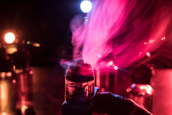 Concepto Vape Explosión Electrónica Vapores Cigarrillos Nubes Humo Botellas Vapor — Foto de Stock