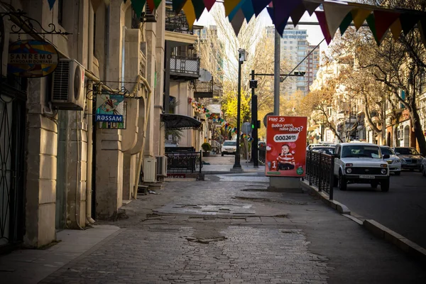 Baku Azerbaijan April14 2020 Downtown Baku Azerbaijan 阿塞拜疆首都巴库空旷的街道 Covid流行病的发生 — 图库照片