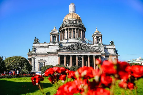 St. isaac 's Cathedral view Sommer — Stockfoto