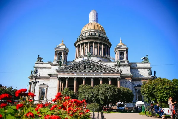 St. isaac 's Cathedral view Sommer — Stockfoto