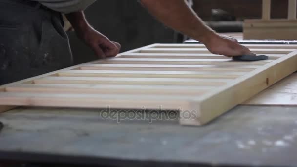 Maalt houten trein machine — Stockvideo