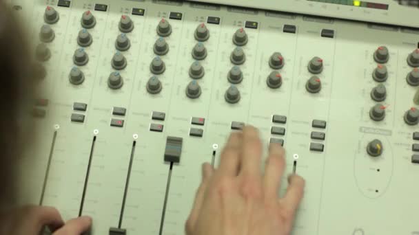 Mixer in the radio Studio — Stock Video