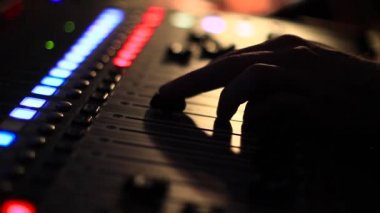 konserde karıştırma Resepsiyon