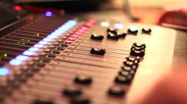 konserde karıştırma Resepsiyon