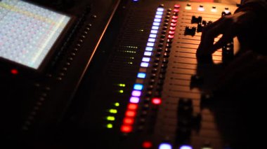 konserde karıştırma Resepsiyon