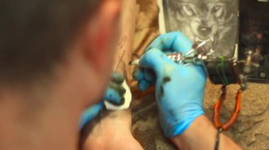 Rusya, Novokuzneck, 6 Temmuz 2017: dövme çizim