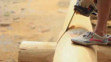 Ahşap ev için testere gördüm