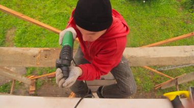 işçi vida katlanmış