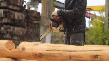 Ahşap ev için testere gördüm