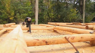 Ahşap ev için testere gördüm