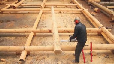 Ahşap ev için testere gördüm