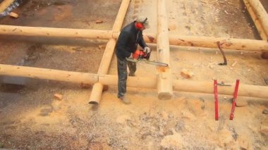 Ahşap ev için testere gördüm