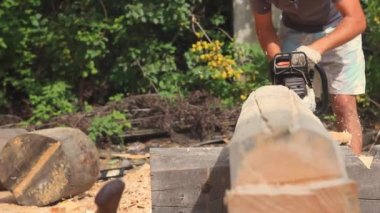 Ahşap ev için testere gördüm