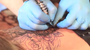 kadın ana dövmesi arka