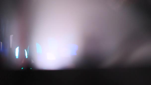 聚光灯在音乐会散焦 — 图库视频影像