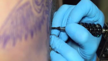 kadın ana dövmesi arka