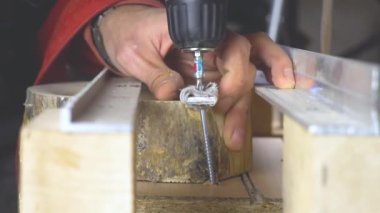 Vidalar matkap döner