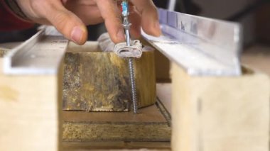 Vidalar matkap döner