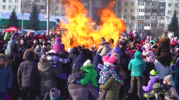 Novokuzneck Rusland Februari 2018 Het Verbranden Van Beeltenissen Straat — Stockvideo