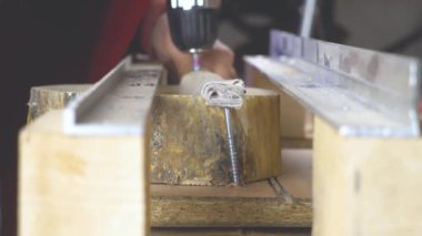 Vidalar matkap döner