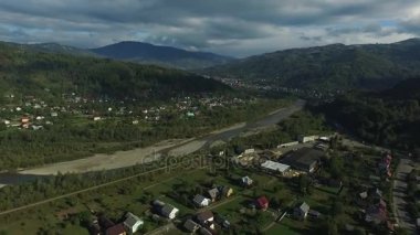 En güzel dağ kuş bakışı