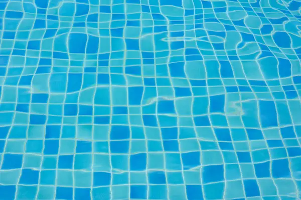Yüzme havuzunun su desen