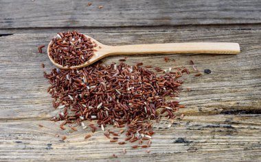 Kırmızı taneli pirinç