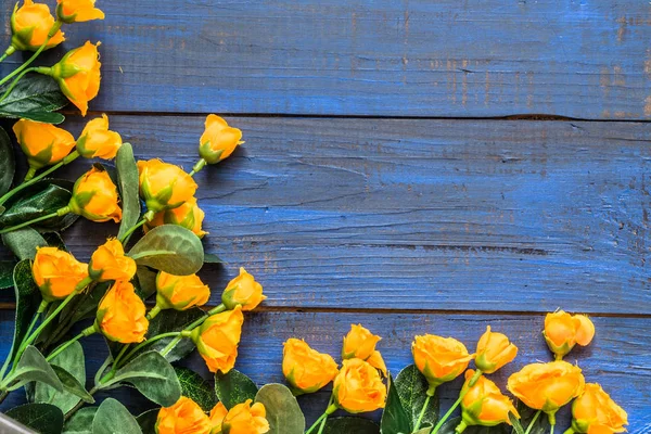 Vackra rosor, alla hjärtans dag, blommor ram, blommig gratulationskort — Stockfoto