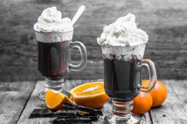 Krem şanti, tatlı tatlı fincan, Noel için kış İçecek sıcak çikolata