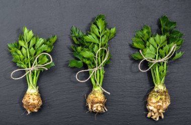 Taze kereviz sapı, yeşil sebze, sağlıklı beslenme kavramı ile