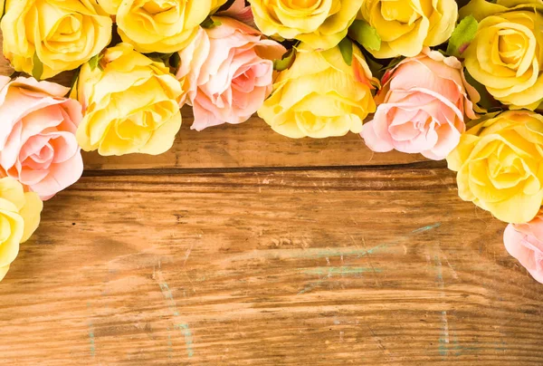 Rosor bakgrund, kvinnors dag-kort med blommor också mors dag — Stockfoto