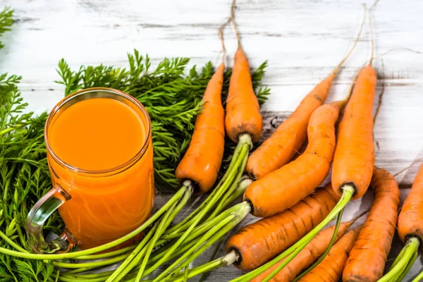 Dieting smoothie from carrots in mason jar, vegetable juice — Stock Photo, Image