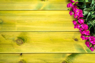 Düğün davetiyesi veya Sevgililer günü kartı, çiçekli çerçeve için gül buketi