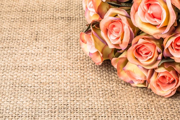 Ramo de rosas para invitación de boda o tarjeta de día de San Valentín, marco de flores —  Fotos de Stock