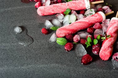 Kırmızı Buz lolly yaz meyve, soğuk ferahlatıcı snack