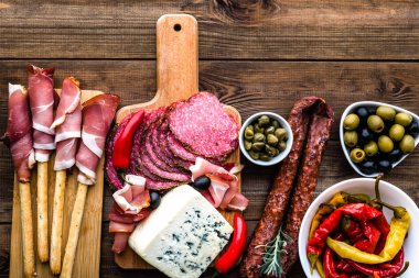 Gıda, İspanya, soğuk et ve İspanyol mutfağının meze ile plakalı tapas bar ile tablo