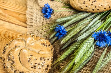 Çıtır ekmeği veya ekmek ruloları, kavram, ek yükü pişirme